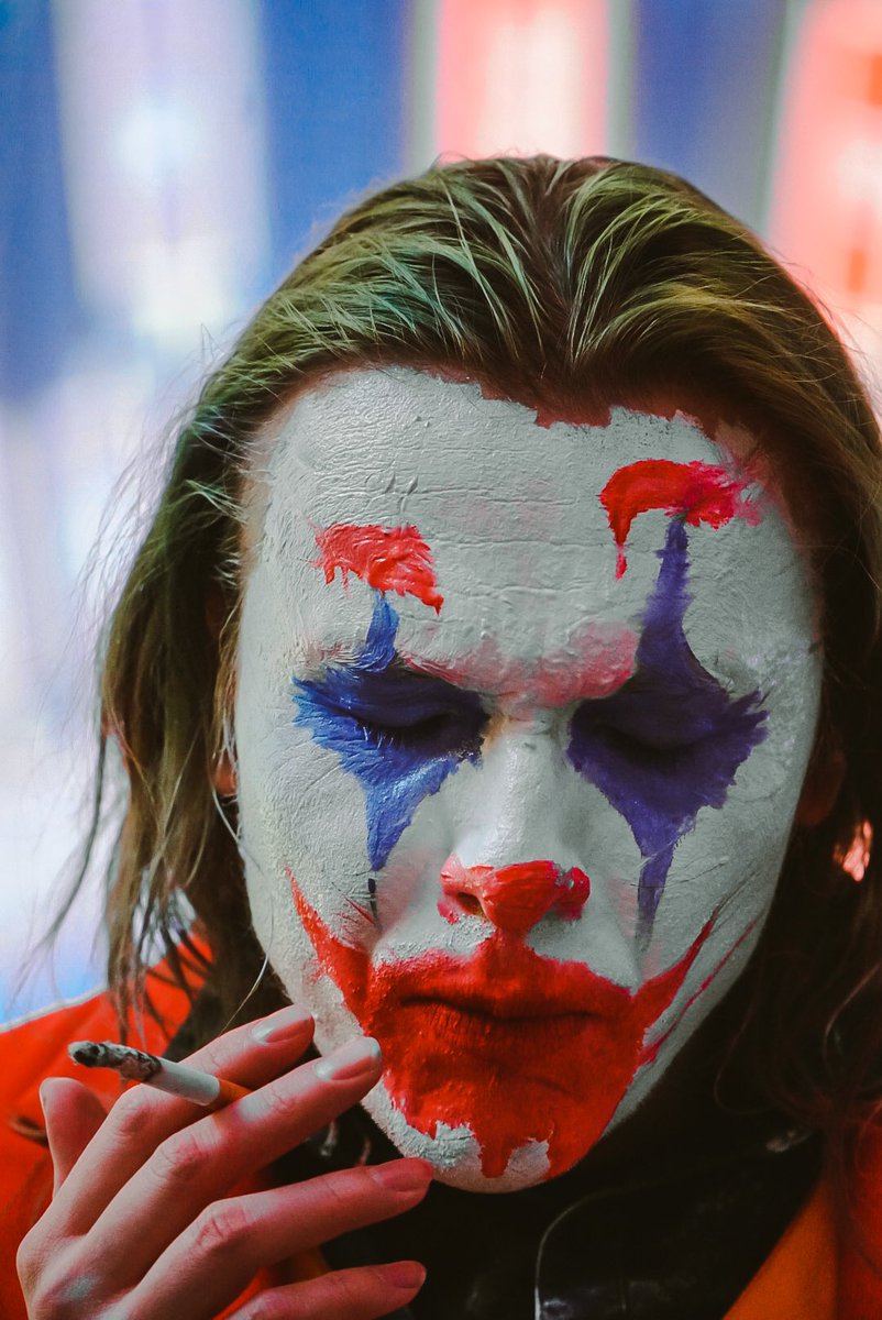 veezo44's tweet photo. The joker 🃏 #photography #photos #streetphotography #streetphotographer #joker #fremontstreet #photooftheday #lasvegasphotographer #lasvegas https://t.co/GHF5bvK5k6