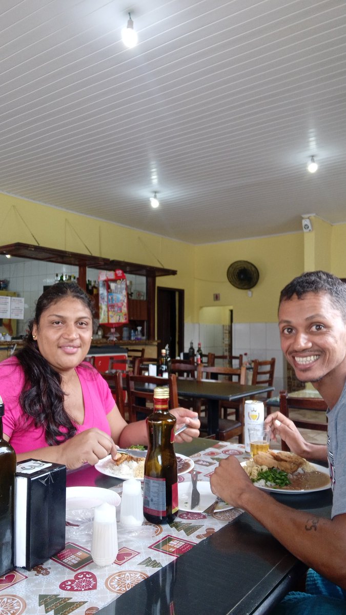 PapoAuto's tweet photo. Levando o meu grude pra almoçar fora Te Amo #Ivania 🤎 https://t.co/Sj84icJKa4