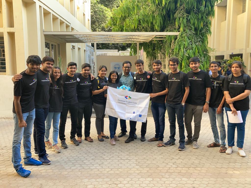 dhuma1981's tweet image. It was such a great refreshing experience after 2 years of conducting an in-person #Flutter workshop. Thank you #GDSCBVM team for having me.
Cc: @nlycskn @Nikkitagandhi @GoogleDevsIN @GoogleDevExpert #FlutterFestivals
#FlutterDev #FlutterFlakes #GDE #GDSC