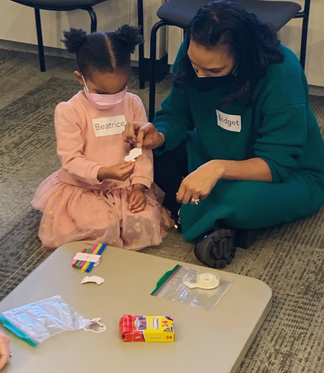MetOperaGuild's tweet photo. Today we launched our “Opera Explorers” Pre-K program. In this 1st of 4 sessions, our budding opera fans & their parents got acquainted with Papageno, & createed their own set of panpipes! We can’t wait to see where we go next! #OperaEd #ArtsEd #OperaBasedLearning #OperaExplorers https://t.co/tCqW7JOhYC