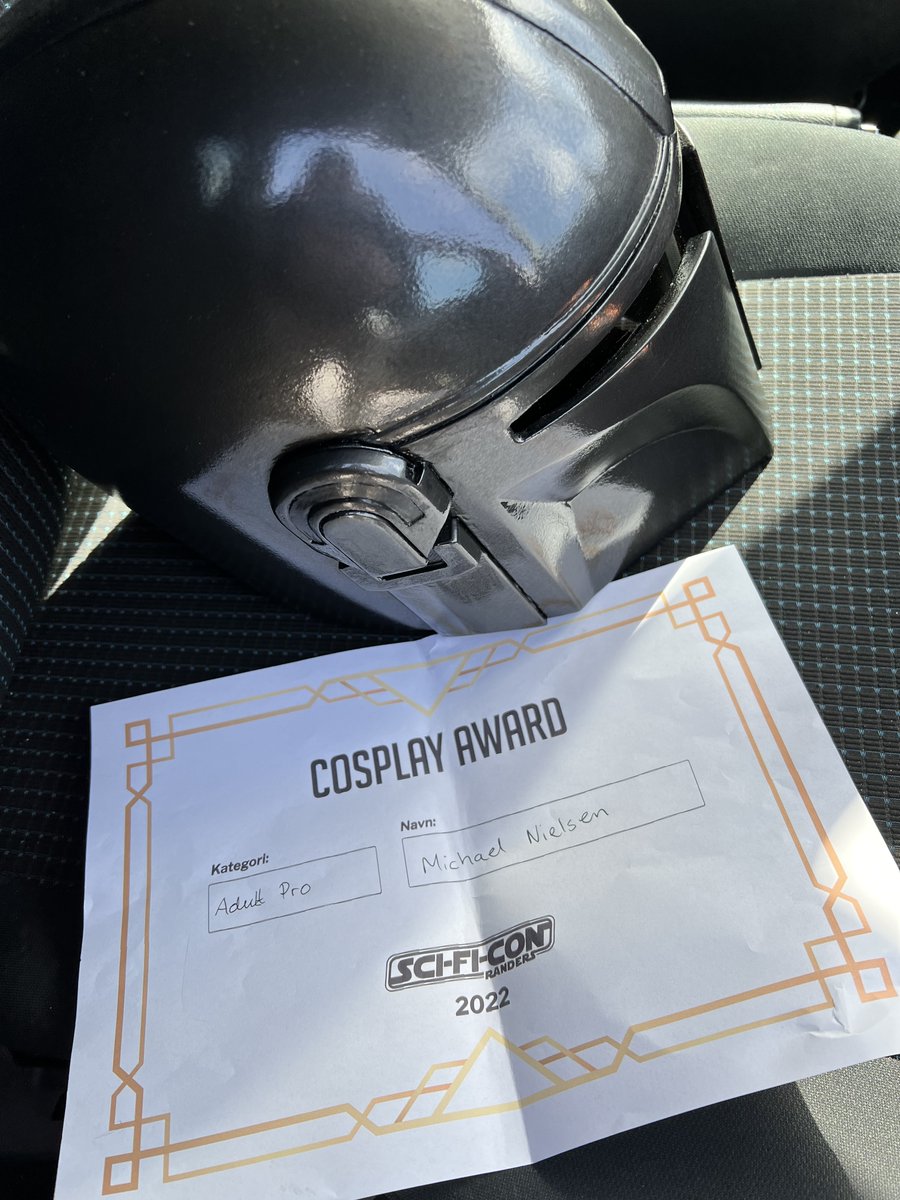 AllocDK's tweet photo. I did it - I went to my first con as a cosplayer, and i won in the Adult pro :D They told me that i was put in the Pro rank to make it more fair for the others in the novice category - Thank you @donttrythis for being real.

Picture was taken by https://t.co/x6Wvutwi8X https://t.co/QKqhwGtc7f