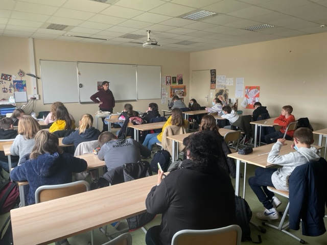 Collège Victor Hugo - Rugles (@hugorugles) on Twitter photo Christophe Cazenove scénariste de BD et Sylvie Baussier auteure sont venus rencontrer les #ULIS et les 6e de <a href="/HugoRugles/">Collège Victor Hugo - Rugles</a>. Riches échanges autour du thème du salon du livre et de la jeunesse «J’ai demandé à la nature…» organisé par #ACR. #TER <a href="/daac_normandie/">DAAC-Normandie</a> <a href="/dsden27/">DSDEN27</a> @MoncadaFra Christophe Cazenove scénariste de BD et Sylvie Baussier auteure sont venus rencontrer les #ULIS et les 6e de <a href="/HugoRugles/">Collège Victor Hugo - Rugles</a>. Riches échanges autour du thème du salon du livre et de la jeunesse «J’ai demandé à la nature…» organisé par #ACR. #TER <a href="/daac_normandie/">DAAC-Normandie</a> <a href="/dsden27/">DSDEN27</a> @MoncadaFra