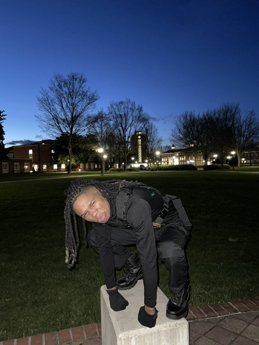 vQThree's tweet image. So stick to the fight when you're hardest hit --
It's when things seem worst that you must not quit.