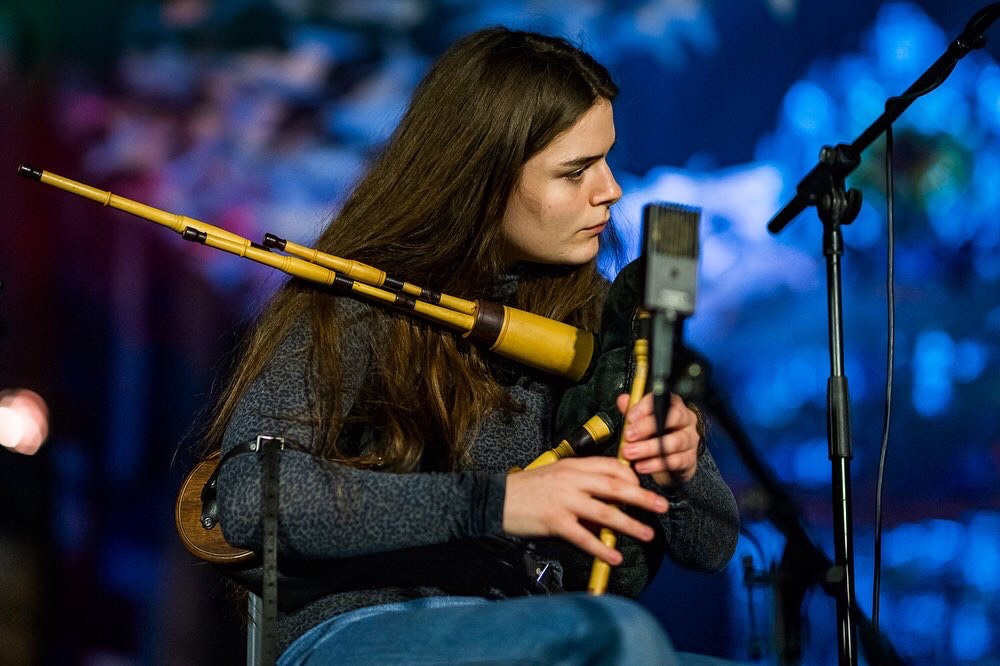 brichaimbeul's tweet photo. Beautiful setting at St Giles’ Cathedral last night with @obanfiddle underneath Michael Pendry’s ‘Les Colombes’ installation.
photos by @andycatlincom
#StGilesCathedral #Edinburgh #RoyalMile #Smallpipes #BurnsAndBeyond #MichaelPendry #LesColombes https://t.co/KyVGgKCNxA