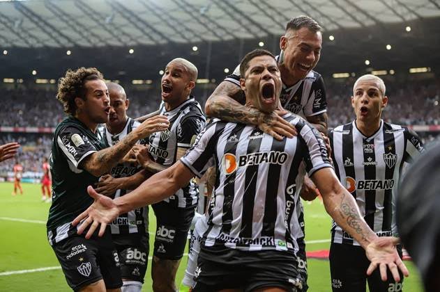 nevesthaue's tweet photo. Quarta-feira 06/04 terei o prazer, honra e privilégio de participar da transmissão de:

Tolima x Atlético Mineiro no Facebook da @LibertadoresBR

🗣🎙Narro ao lado do grande @matheuscapanem a estreia do Galo Doido na Liberta 2022

Eu precisava compartilhar isso com vcs 🥰
VAMOOO https://t.co/k1KIQ71Qoa