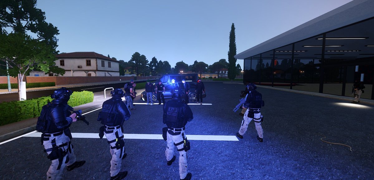 PN_A4L's tweet photo. [RECAP DE LA SEMAINE]

Mise en place d'un dispositif BRAV-M ; Interpellation de quatre délinquants dans la cité suite à un refus d'obtempérer ; Assistance du RAID pour contrôler plusieurs individus et braquage avec négociation à Costa Del Mar. #PN @ArmaForLife https://t.co/pH84RyFEUT