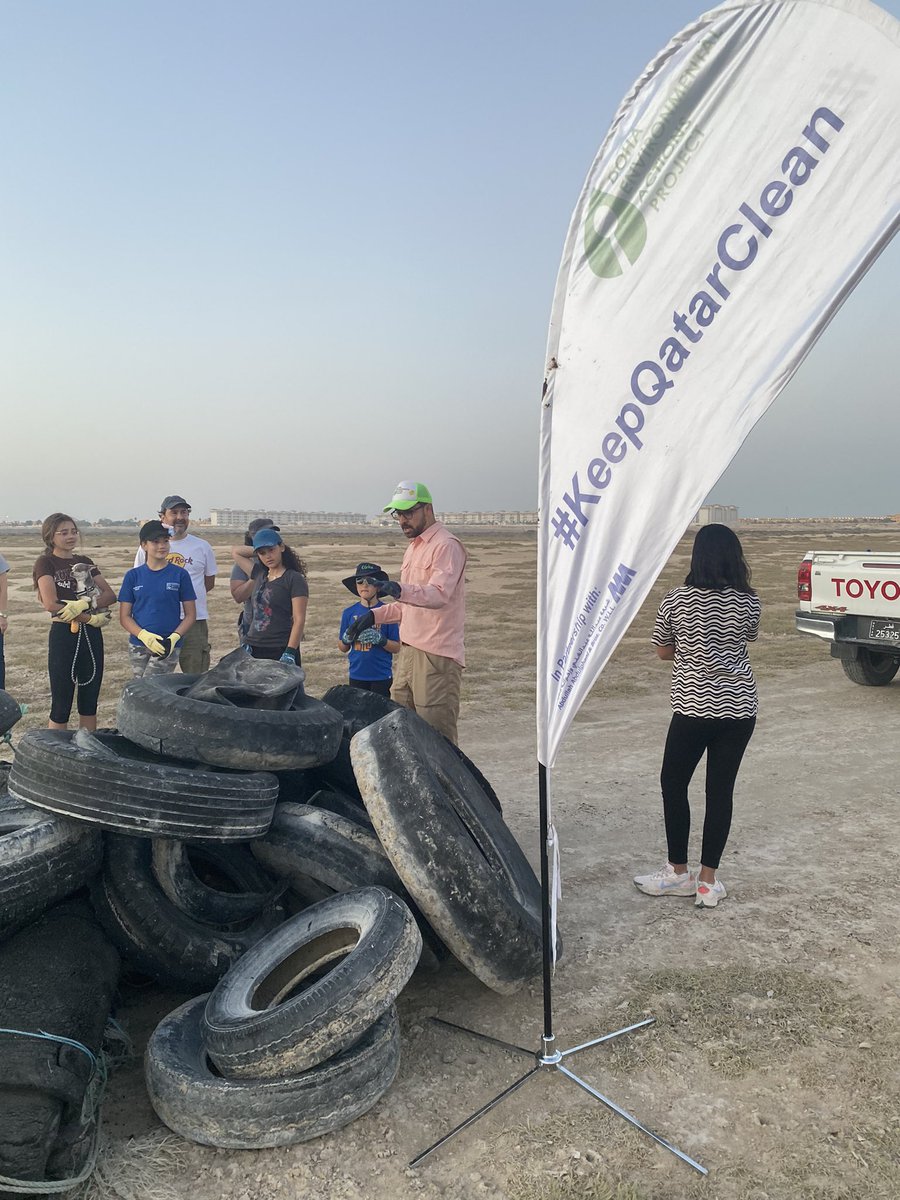 primaryheaddc's tweet photo. Incredible to be part of the DC beach clean up partnering with DEAP and Doha College Eco committee. Many thanks to Miss Burns for organising! @DCEcoSchool #cleanup316 https://t.co/RgsCneRwXH