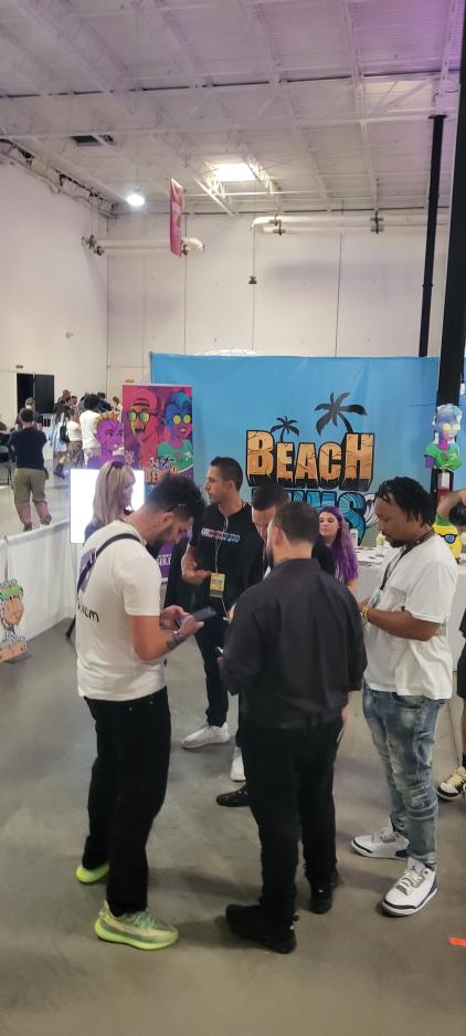 Beach Bums VS Exotic Apes tweet media