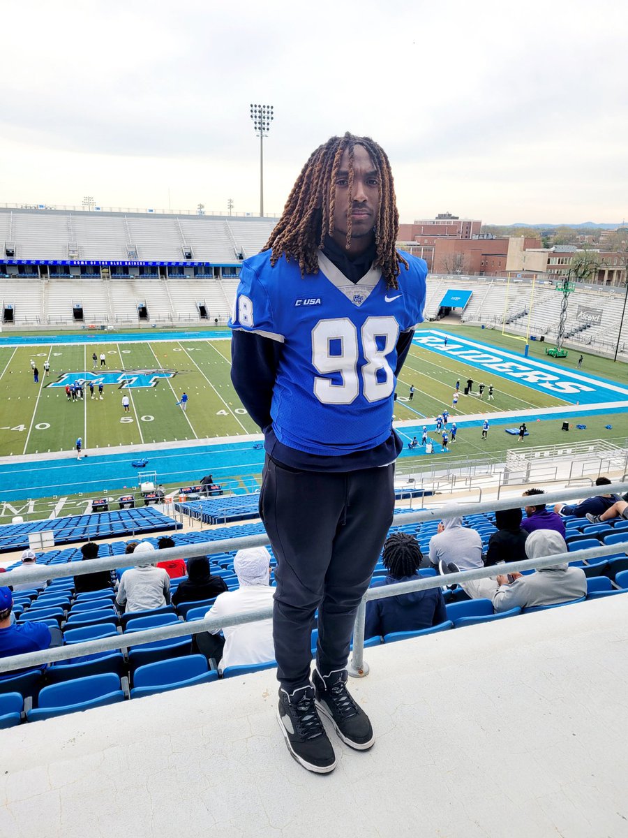 NateJennings_90's tweet photo. I had a great visit and tour at MTSU today. Can’t wait to come back!! @JCFB_Recruiting @Coach_ABurke @MT_FB https://t.co/2yTMPwqwK3