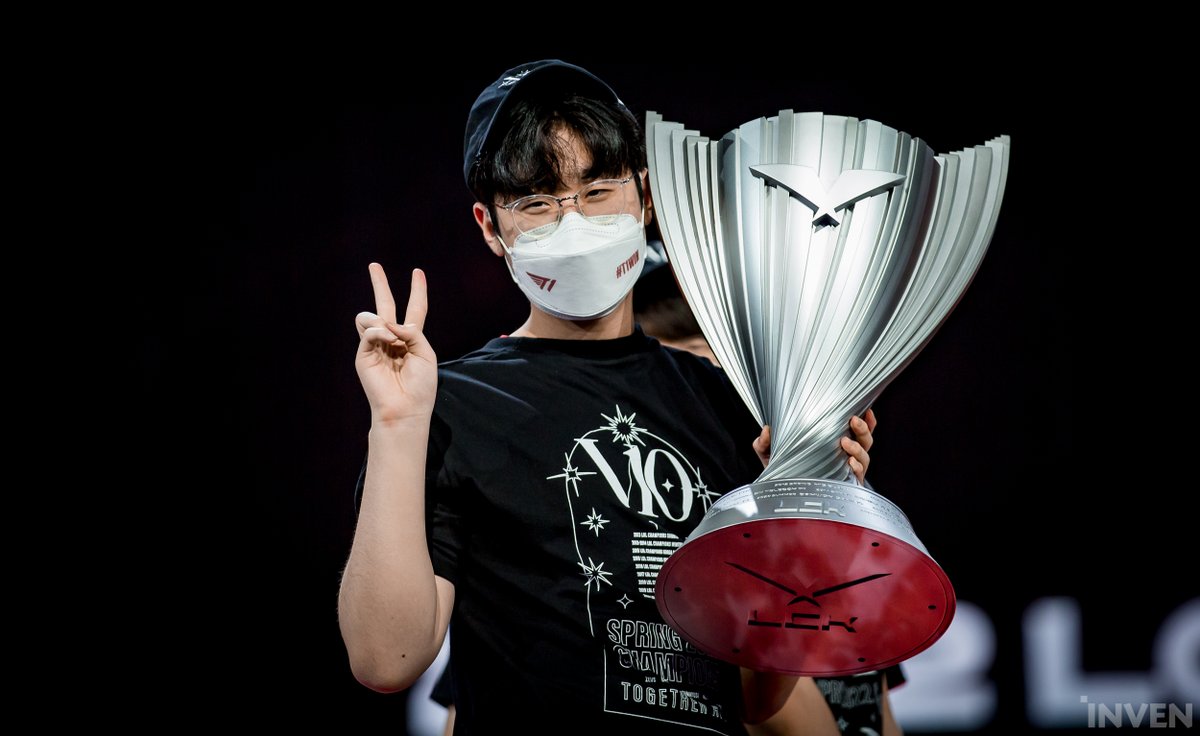 akali_roll_back's tweet photo. #LCK 결승 (6) https://t.co/SifgndTqFj