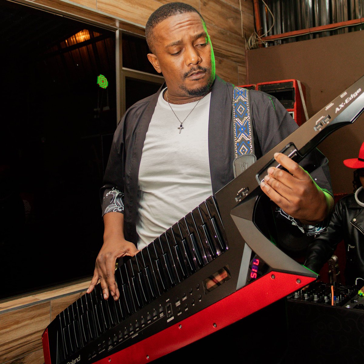 Nkulunkulu..ngicela net onething.🕯
Ik'sasa Eligrand..🙏🏾
#Pariah ❤️
mhawkeys.lnk.to/Pariah