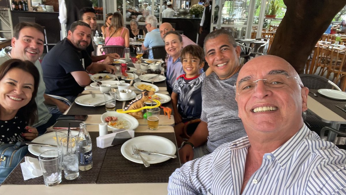 mario_heringer's tweet photo. Almoçando com nosso Pré Candidato a Governador @miguelcorreamg . PDT MG “tem café no bule” Venhammmmmm https://t.co/lTcu7lAXdy