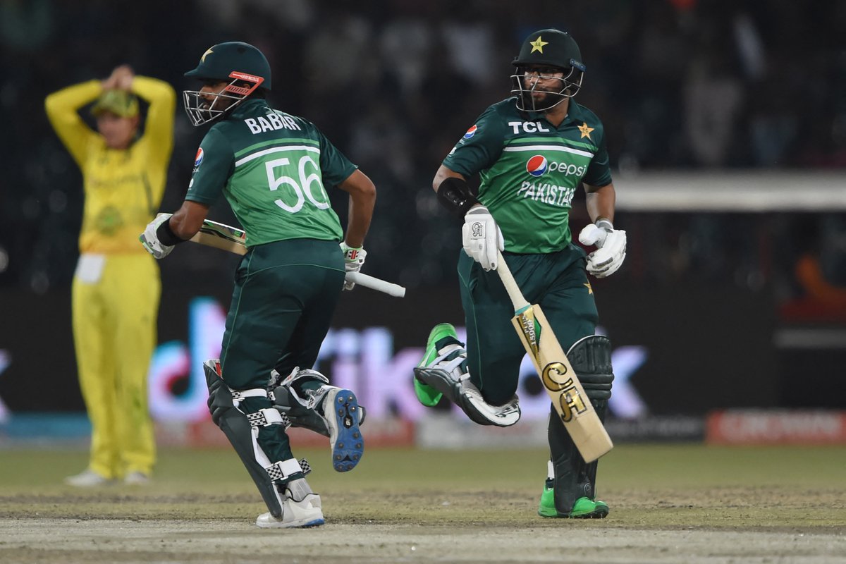 ICC's tweet photo. Pakistan win the ODI series 2-1 👏

They beat Australia by nine wickets in the third and final ODI in Lahore 🙌

#PAKvAUS https://t.co/1IK2VE9qDP