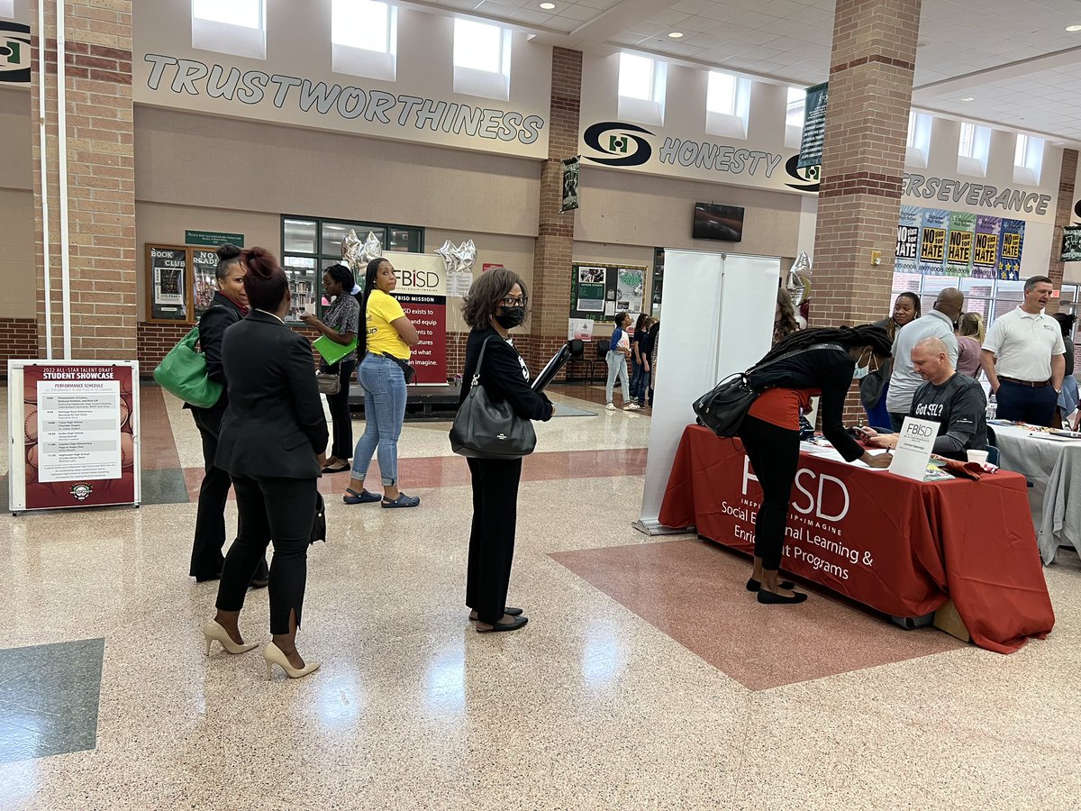 FBISDWholeChild's tweet photo. Great turn out at our annual All Star Talent Fair at HHS. We are hiring for campus nurses, CCRAs, Counselors, Social Workers, Behavioral Facilitators, and PE teachers @FortBendISD @FBISD_Nurses https://t.co/nRkzWC8SEG