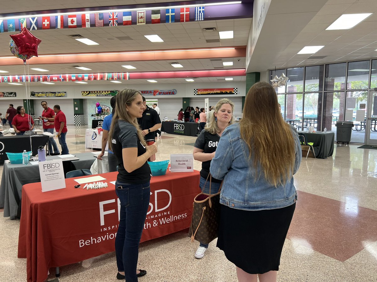 FBISDWholeChild's tweet photo. Great turn out at our annual All Star Talent Fair at HHS. We are hiring for campus nurses, CCRAs, Counselors, Social Workers, Behavioral Facilitators, and PE teachers @FortBendISD @FBISD_Nurses https://t.co/nRkzWC8SEG