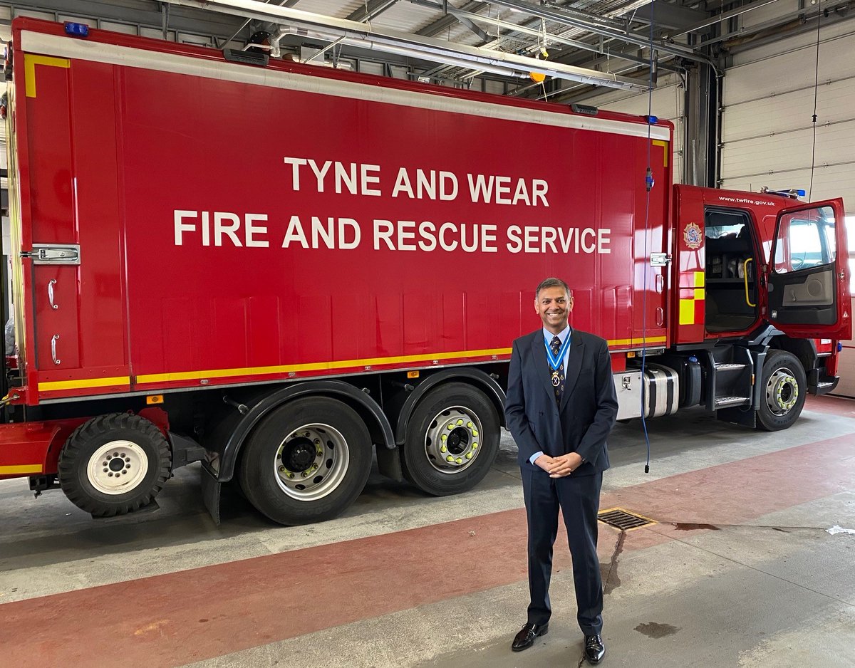 It was really great to be invited to meet Chris Lowther @TWFRS_CFO and team at The Tyne & Wear Fire & Rescue Service @Tyne_Wear_FRS. They really do an amazing job keeping us all safe with the BEST average response time of 6 minutes in England.