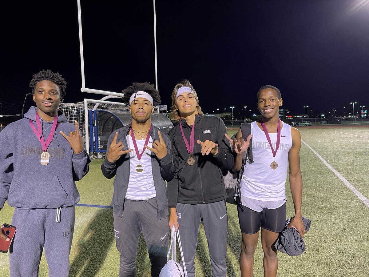 GRHSBOYSTRACKXC's tweet photo. Congrats to Seniors Michael Okoroha, Hymond Drinkard, Coy Cook, &amp; Isaiah Randon winning the 4x400 Relay at the Tompkins Classic. #WeAreGR @GRHSgirlxctrack @WeAreGRHS @Coach_nbc @Coach_Oliphant @pinkpatterson https://t.co/jNmu07zOCm