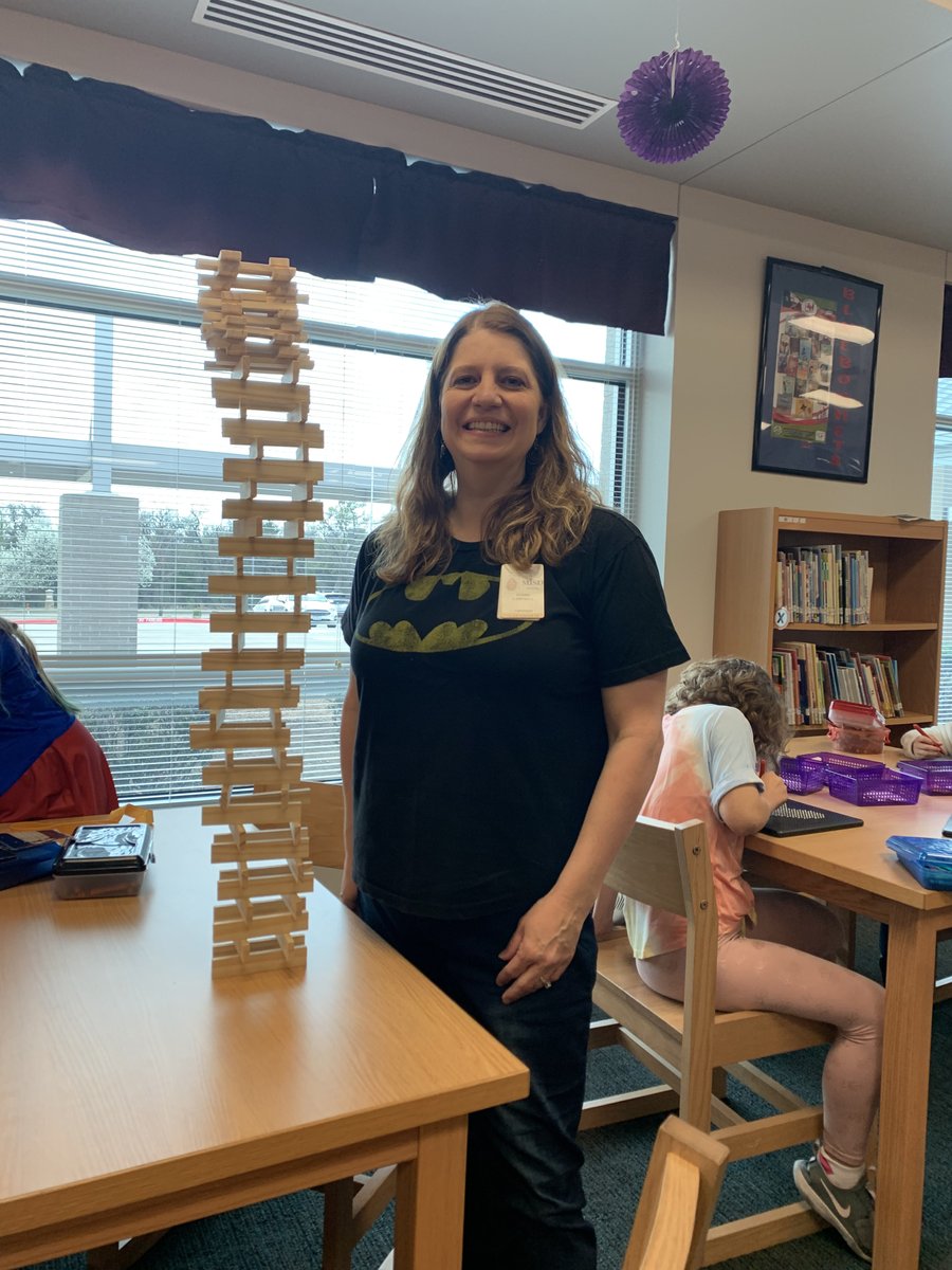APonderLibrary's tweet image. This past week:  “Hey, Mrs. Campbell.  come over here.  We gotta see if the tower is taller than you.”  Love how creative and fun our students are!
#MisdLibLove