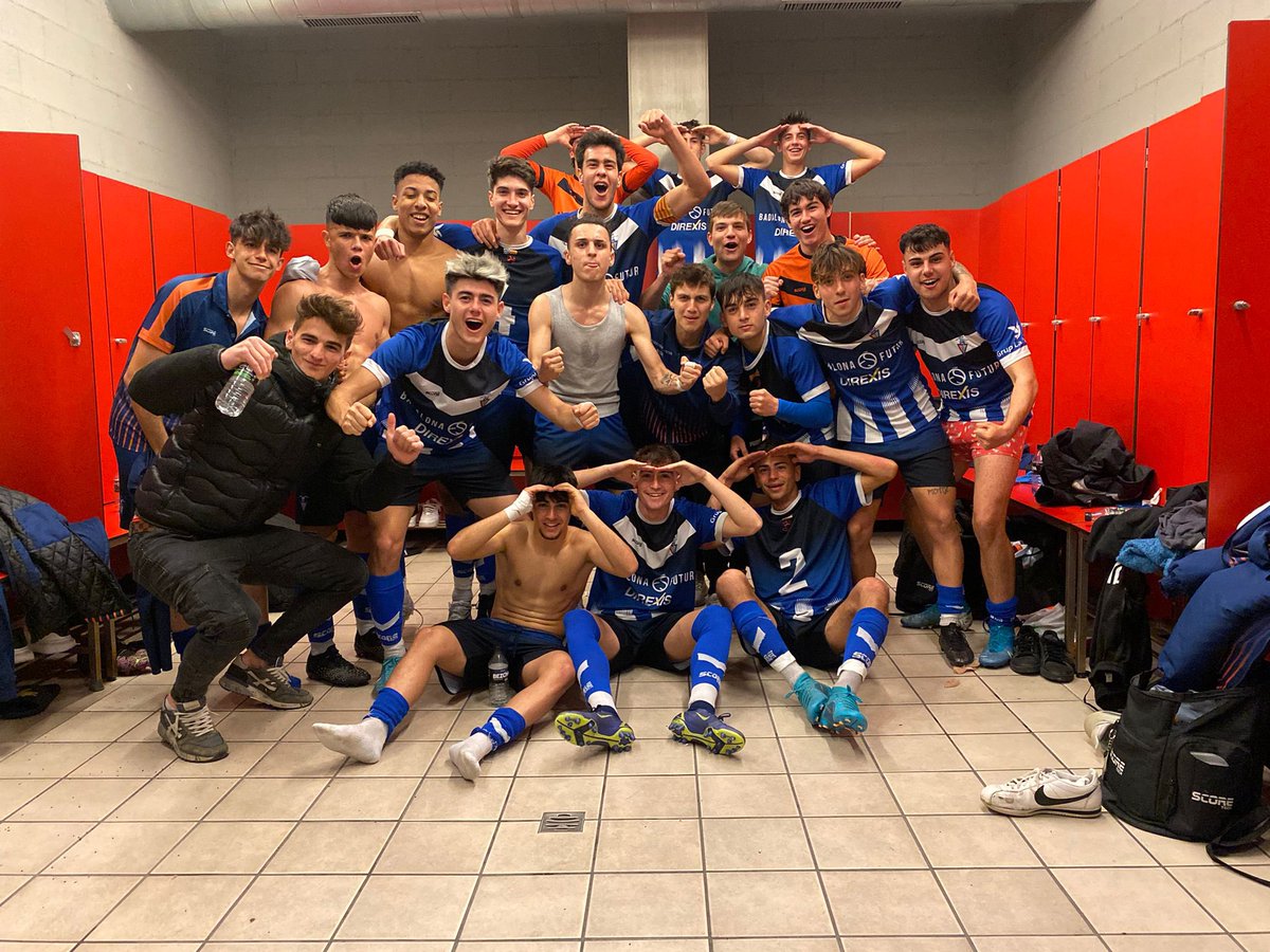 cfbadalonasad's tweet photo. ⚽️ CF Badalona 3-0 @UEFigueres ⚽️

🥰 Una victòria més al sac pel #JuvenilEscapulat de @santias1978 per consolidar la 3a posició!! ✅

#BadalonaÉsFutur https://t.co/xicUFHx1km