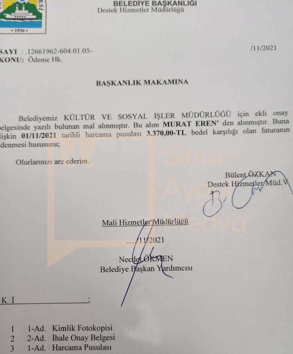 sinanaygul's tweet photo. Millet açlıkla boğuşurken, götüren götürene...

AKP'li belediye AKP Gençlik Kolları Başkanına her ay ilansız ihale usulüyle olmayan işler yapılmış gibi gösterilerek maaş gibi ödeme yapmış. 

Ortaya çıkacağı öğrenilince, alelacele istifa ettirildi. 

Detaylar linkteki haberde https://t.co/AsiKvjGCX1