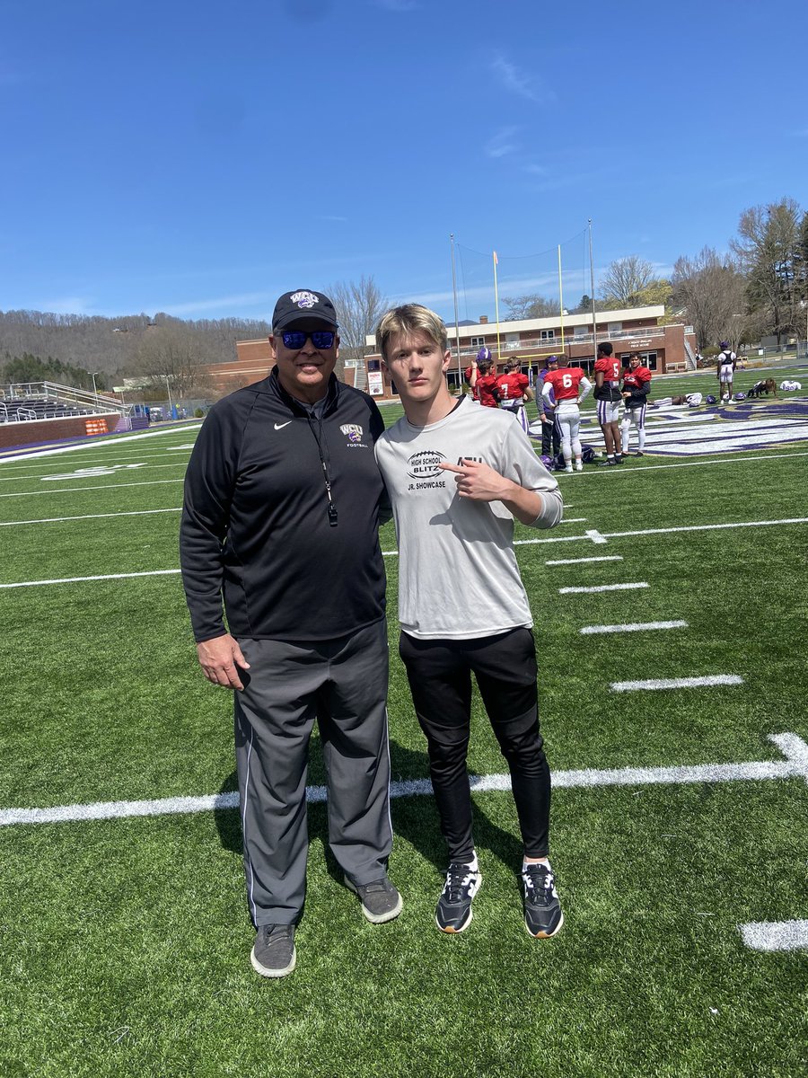 HunterSatterfi3's tweet photo. Had a great time at WCU today. Thanks to all the coaches for the opportunity🖤
@CatamountsFB @CoachKerwinBell @CoachMurph_9 @CoachJjLaster @sydaspears https://t.co/Wiy71zW8o3