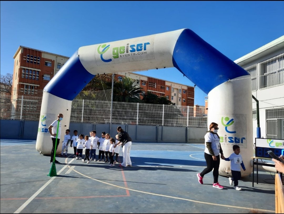 fundacionjmed's tweet photo. Y como hemos tenido el enorme placer de asistir, tenemos unas imágenes adorables del día. Dale a ❤️ si la carrera infantil te ha parecido tan adorable como a nosotros. 😍😘 https://t.co/r4JT8pHBWG