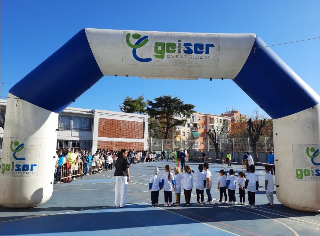 fundacionjmed's tweet photo. Y como hemos tenido el enorme placer de asistir, tenemos unas imágenes adorables del día. Dale a ❤️ si la carrera infantil te ha parecido tan adorable como a nosotros. 😍😘 https://t.co/r4JT8pHBWG