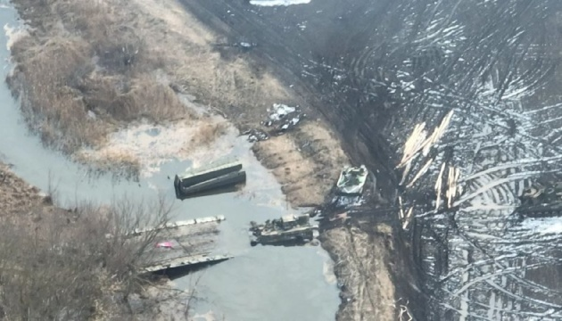 Battle of Kyiv Thread 34/At some point (I do not yet know when or where) at least one bridge, possibly several bridges were destroyed preventing the extremely heavy cargo trucks from passing over modest water obstacles. So Russians brought bridging gear, delay delay delay