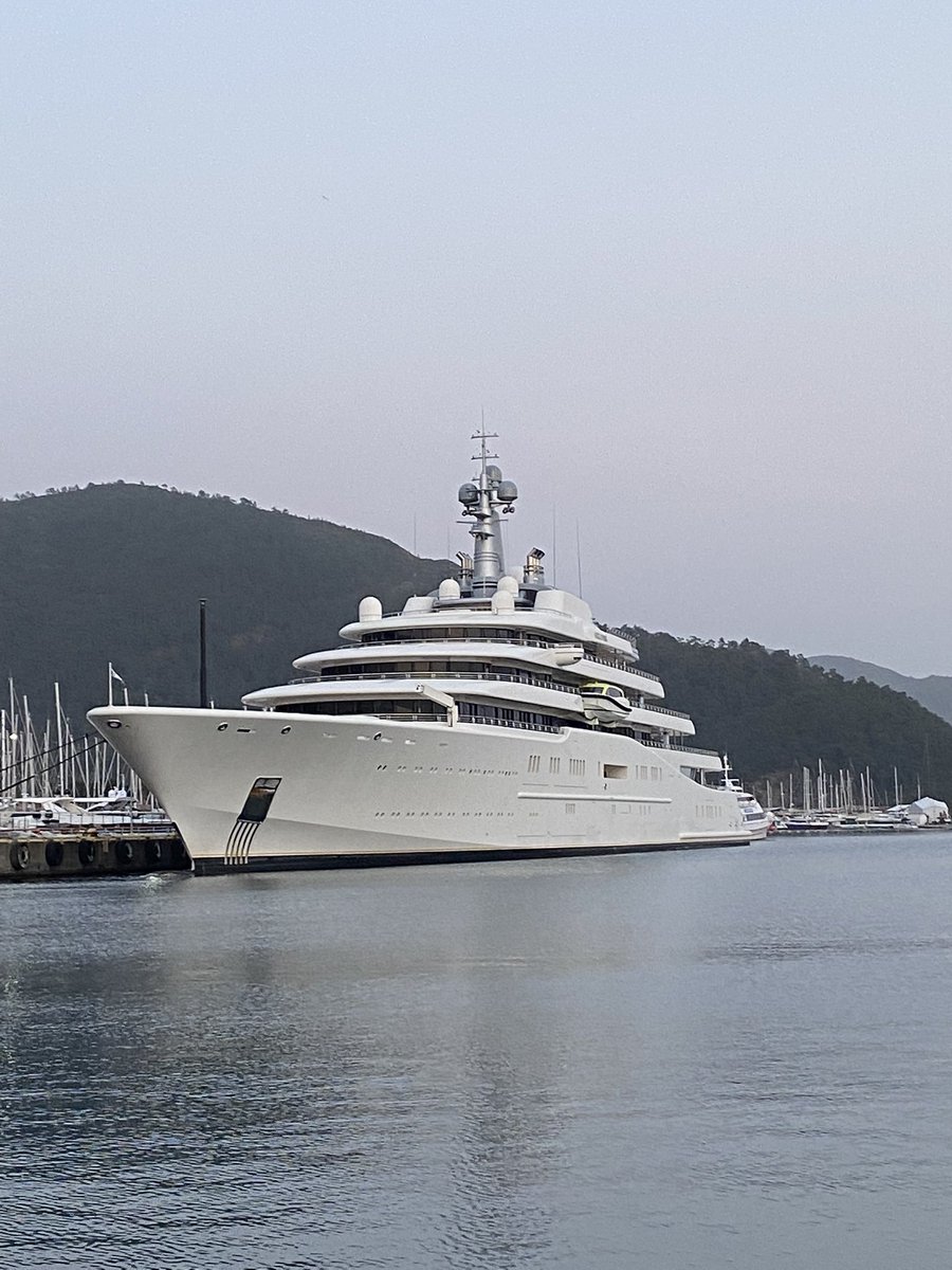 Abramoviç gel güvertede buluşalım dese vallahi 3 gün bulamam #abramoviç