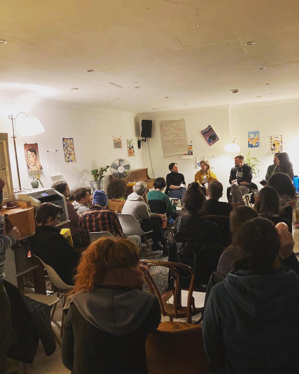 BerlinDSA's tweet photo. Our first socialist night school was a complete success 🌹📚

We‘d like to thank our panelists as well as everyone who came out for their fantastic contributions. 

#Berlin #DSA #DSABerlin https://t.co/jZeidH59ml