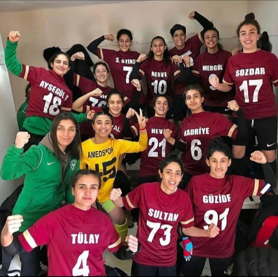 Amedspor'a yapılan sayısız saldırıya sessiz kalıp ortak olan bu faşist anlayışa karşı direnişimizi sürdürmeye devam edeceğiz. 
#Amedspor yalnız değildir.