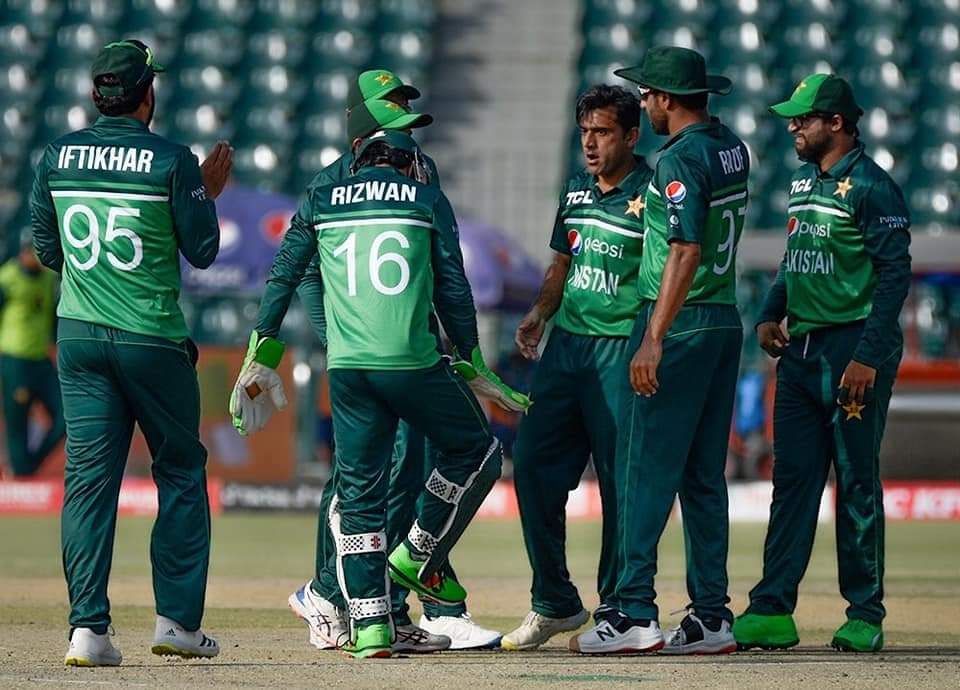 itsirzaKhan's tweet photo. First Blessing of ramadan Alhumdulillah.❤️ Sensational Series win for Pakistan against Australia. Complete dominance shown by Babar and Imam in last 2 matches. #PAKvsAUS #ImamulHaq #BabarAzam𓃵 #AUSvPAK https://t.co/j3MBPwhCvI