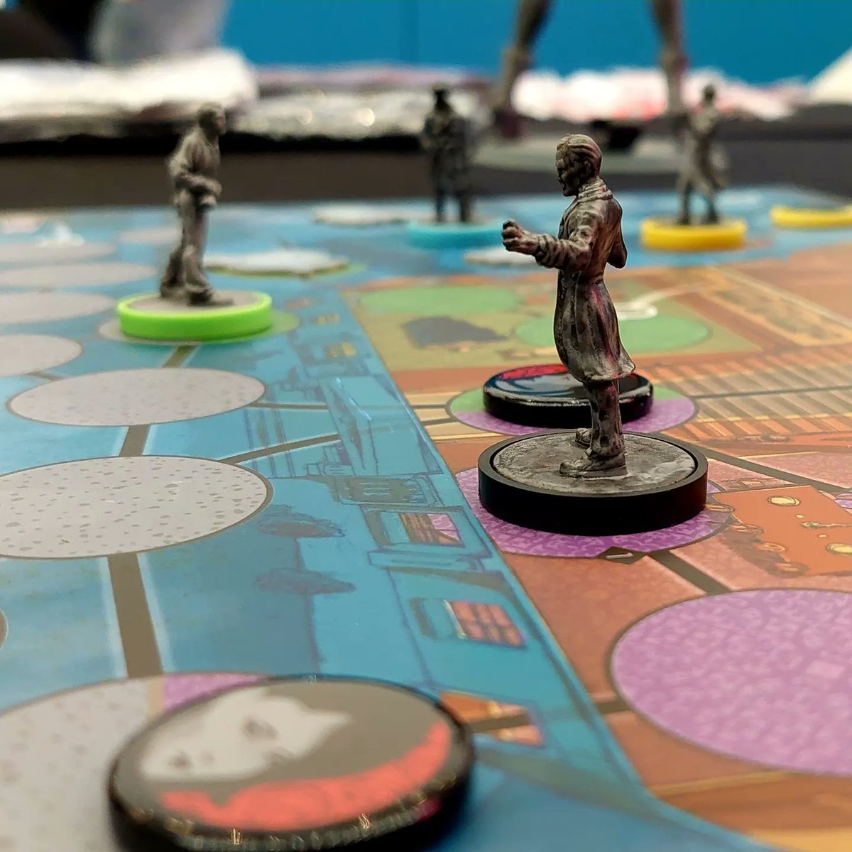 bojtosgabor's tweet photo. Ma is rendezvényen voltunk. 🤷♂️🙃
Izraelt megtisztítottuk a bűntől, Duelben Cthulhu nyert... Unmatched: a Láthatatlan ember lezúzta Hyde-ot, Drakula Holmes-t, majd a Láthatatlan ember egy nagyon szoros meccsben Drakulát. :)
#ogex #ogex2022 #pcguru #társasjáték https://t.co/a3QyCqGSIS