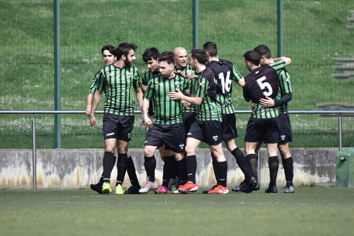 SestaoRC's tweet photo. 7️⃣ª victoria consecutiva
5️⃣0️⃣0️⃣ minutos sin encajar gol

#SRC_B 3️⃣ - 0️⃣ Dínamo de San Juan "B"
⚽ Guerre, Bran, P.P https://t.co/J2v4oKllIS