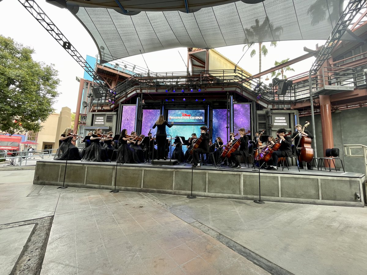 skyviewstormwa's tweet photo. Live on the Main Stage at Disney’s California Adventure, your Skyview Chamber Orchestra! #SHSTogether #ArtsAreCore #Orchestra #DisneylandResort https://t.co/gr1Q0qXvuL