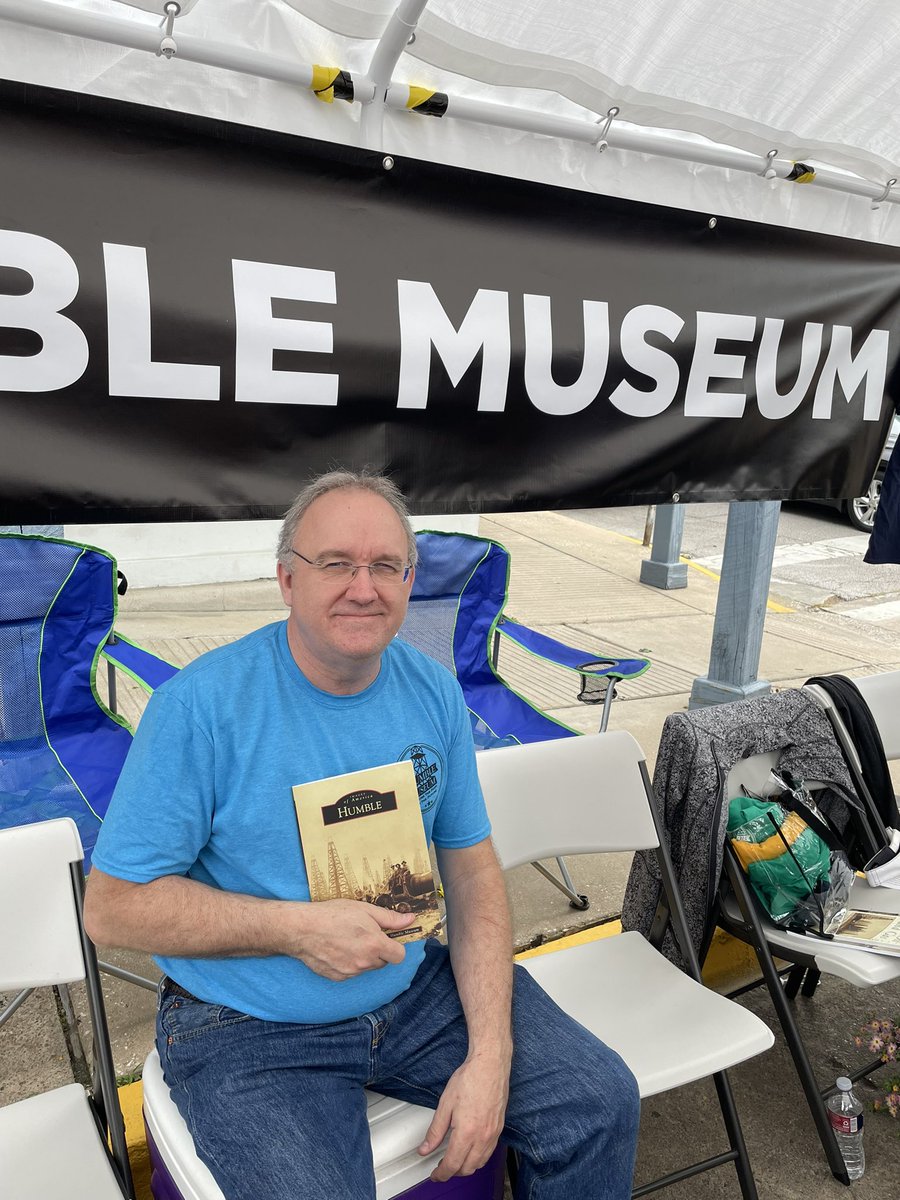 Come meet the author! <a href="/DrRobertMeaux/">Robert Meaux</a> literally wrote the book on Humble history! #imagesofamerica #meettheauthor <a href="/HumbleMuseum/">Humble Museum</a>