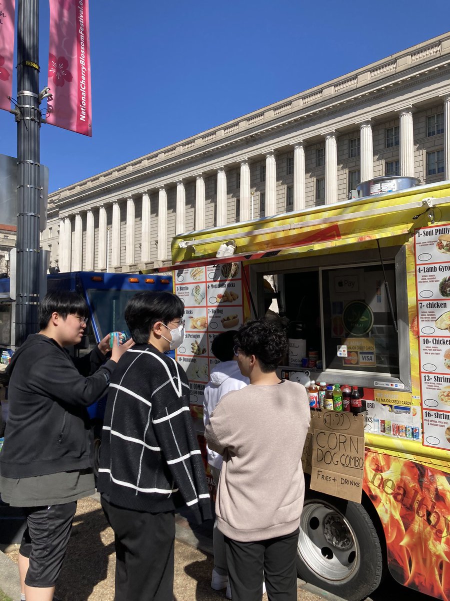 Good morning ☺️🌭