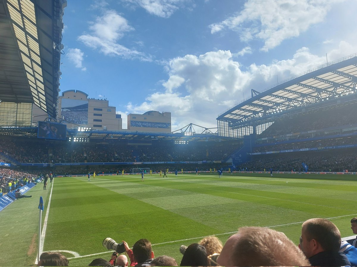 edward_bourne1's tweet photo. Lovely way to finish PL home games that Chelsea.. But it means we're winning the UCL again 🔵⚪ https://t.co/ECiw8YpS3c
