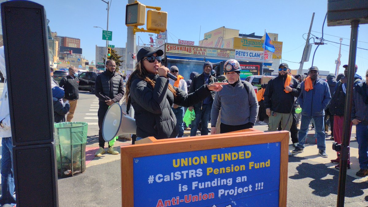 Chrislejohnyc's tweet photo. The Rally infront of 1515 Surf Ave Coney Island Brooklyn NY hosted by @CarpentersNyc #calstrs #lstcor  @whytherat @EmcwilliamsMc @CarpRatPatrol 4/2/2022 #carpentersrise 1 @Amoyforcouncil @FrontusforNY @blas_sarah @jess_scarcella @dianesavino 1 https://t.co/q2IicuR6JW