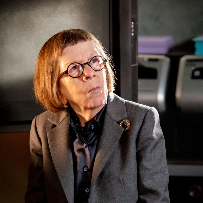 Never to be underestimated. Happy birthday to the incredible Linda Hunt!  