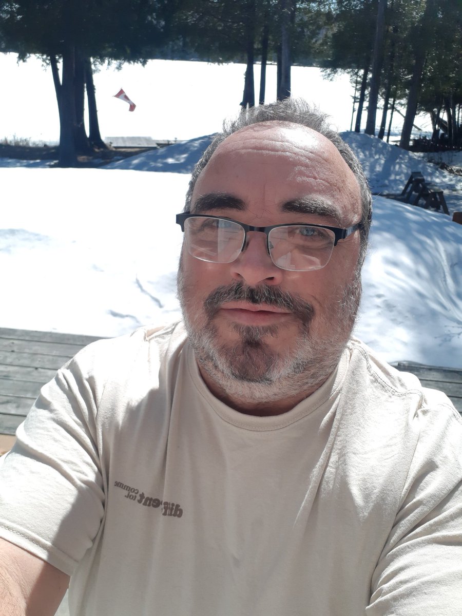 Petitpas_steph's tweet photo. Bon  samedi à tous. 
@CloutierV @ZeMorissette https://t.co/PLvXTdY8MV
