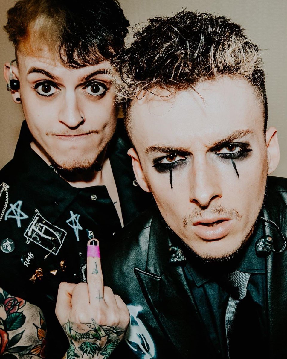 TheHaraBand's tweet photo. WE HAD OUR FIRST SHOW PROPOSAL!!! 💍🖤

Night 1: Blackpool ✅

Up next: Nottingham TONIGHT (SOLD OUT), bring your energy!

T-) https://t.co/50qqz35Iej