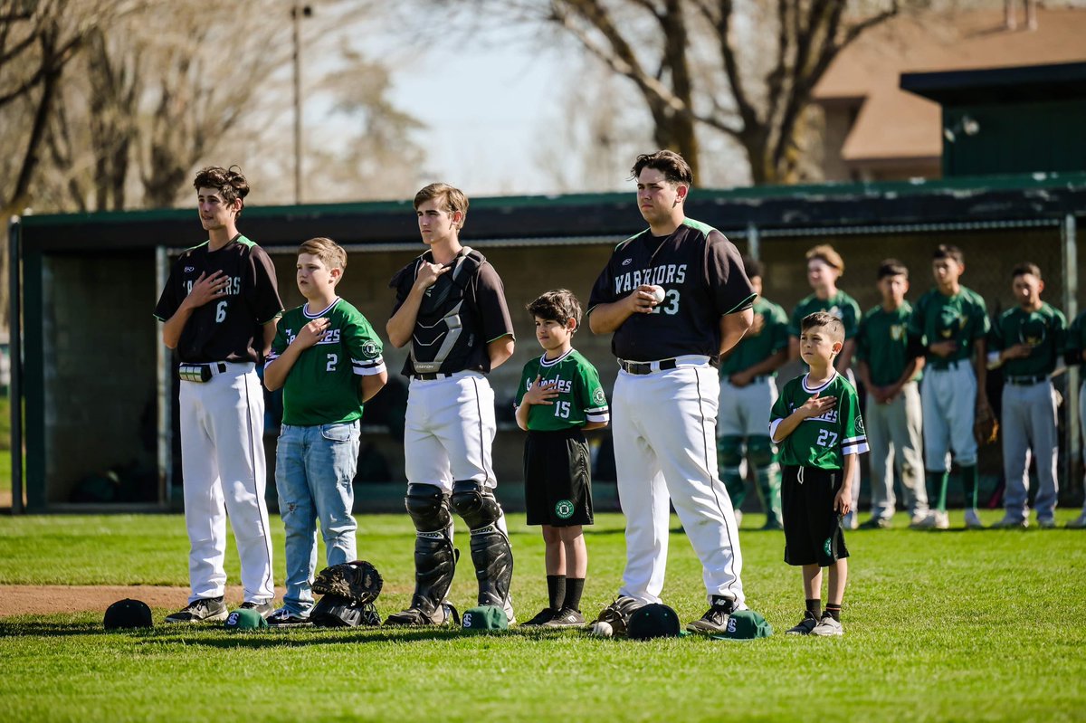 samuel_ciaccio's tweet photo. Honoring those who served our great nation. Hanging out with the next generation. #itsbiggerthanjustbaseball I’m proud to be part of such a cool organization @CoachDees27 @TehachapiBB @tehachapisports Oh, and the team got the W! Let’s go Warriors! https://t.co/fVojOP9wS4