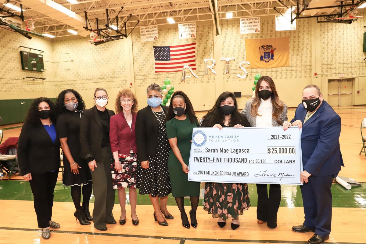 njohnsonelliott's tweet photo. Congratulations Sarah Mae Lagasca, Milken Family Foundation Educator of the Year! #newarkboardofeducation #MilkenAward @NPSvoices https://t.co/yAdrWMHZm5