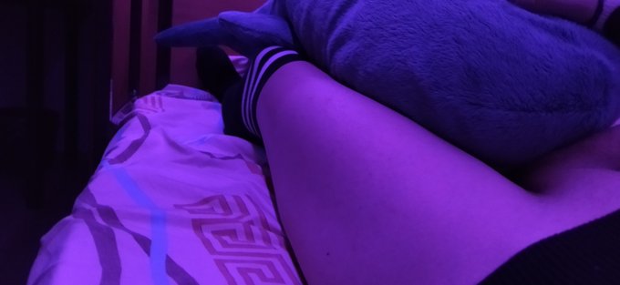 Lie down with me?
#Femboy #Legs #Lewd #Cute #Kinky #Porn #Thighs #Girly #NSFW #Plush https://t.co/va