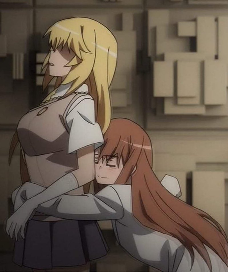 CodenameDoIIy's tweet image. Hugs for the best queen ever!