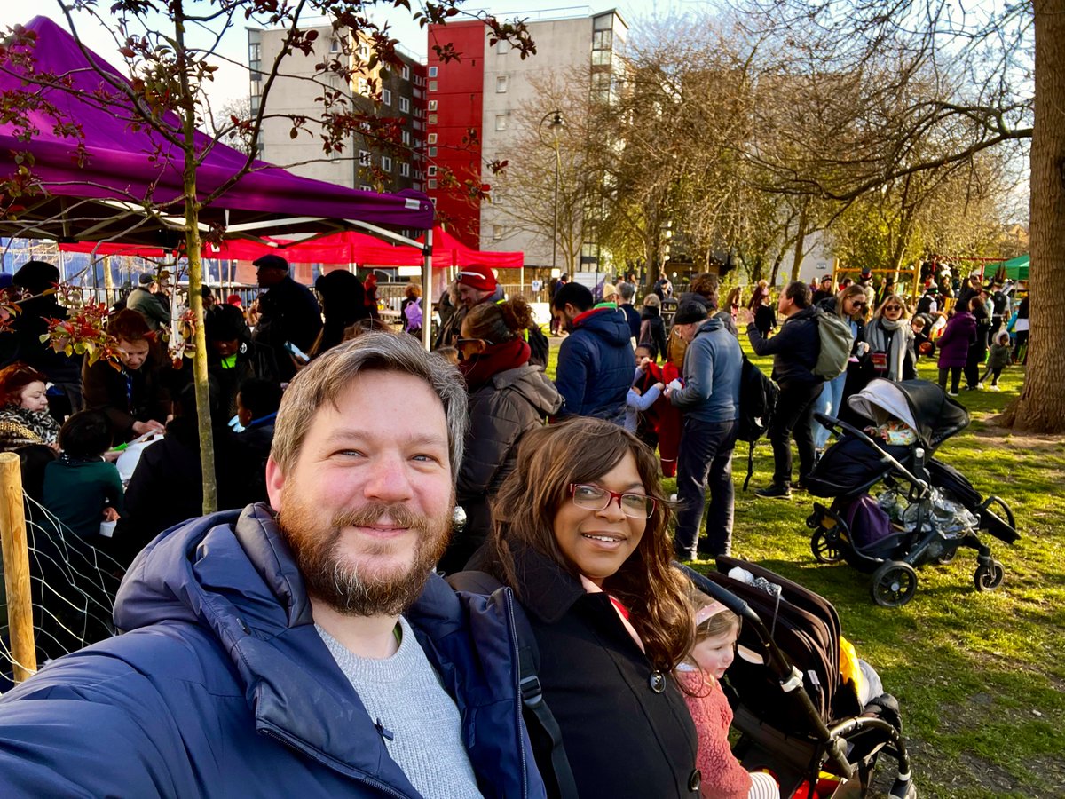 RushCommonLab's tweet image. Wonderful carnival atmosphere on Rush Common this afternoon for “Rush into Spring” celebration. Amazing work by local volunteers, @StMatthewsTRA &amp;amp; investment from @lambeth_council over last 2 years has seen a new playground/woodland trail installed &amp;amp; lots of 🌳🪴🌼🌸🌹🌿 planted