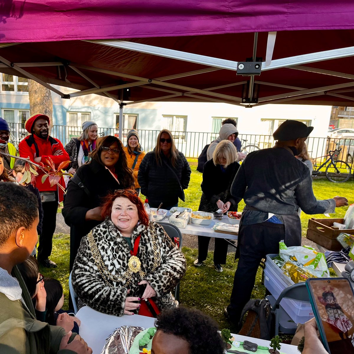 RushCommonLab's tweet image. Wonderful carnival atmosphere on Rush Common this afternoon for “Rush into Spring” celebration. Amazing work by local volunteers, @StMatthewsTRA &amp;amp; investment from @lambeth_council over last 2 years has seen a new playground/woodland trail installed &amp;amp; lots of 🌳🪴🌼🌸🌹🌿 planted