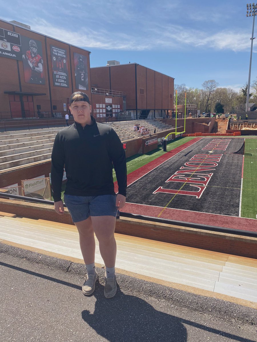 Had a great experience today at the <a href="/LRBearsFootball/">Lenoir-Rhyne Football</a> facilities. Great staff and great practice to watch and learn from.
<a href="/CoachFoster23/">Aaron Foster 👎🏾👎🏾</a> <a href="/FB_CoachFitz/">Sean Fitzgerald</a> <a href="/CoachOliphant32/">Jonathan Oliphant</a>