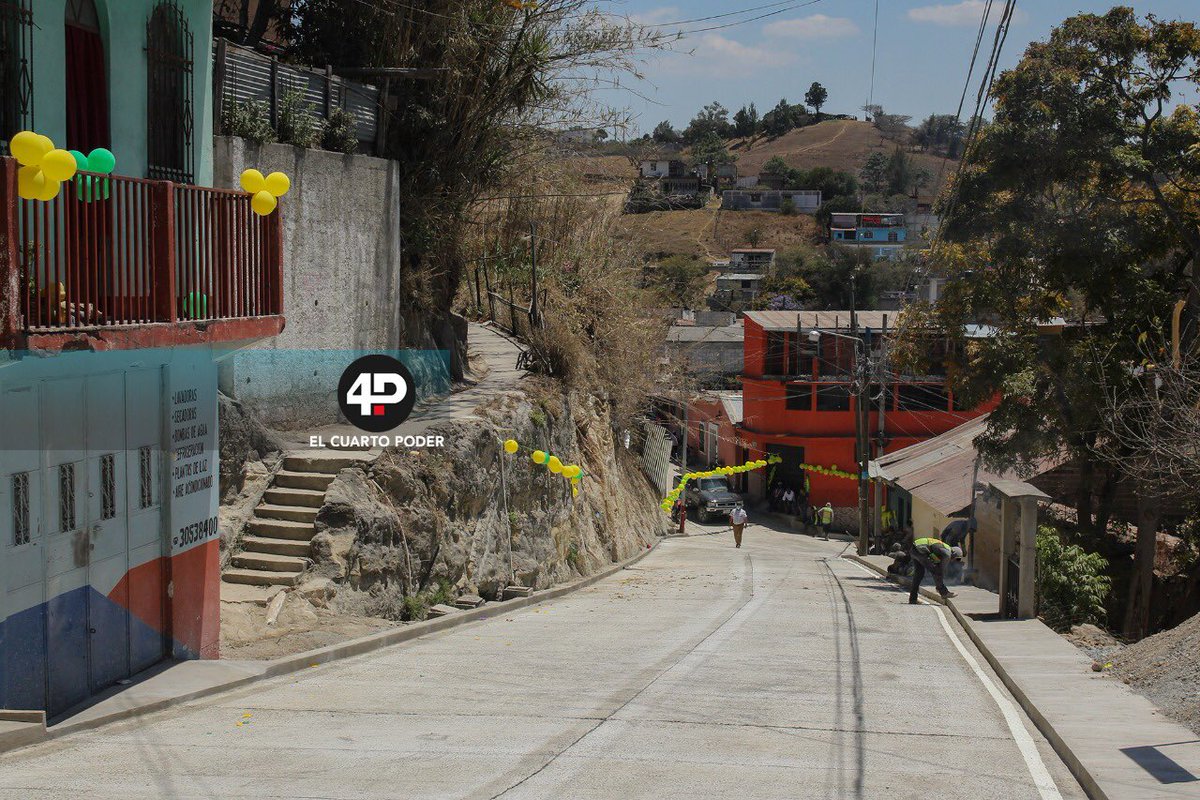 ElCuartoPodergt's tweet photo. Después de dos meses se finalizó el mejoramiento de la 1ra avenida y 2da calle de la zona 7 de #huehuetenango, valorado en más de Q2 millones, aportados por la municipalidad y vecinos del sector. https://t.co/bWW10zQdpY